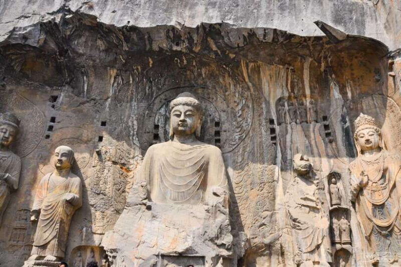 louyang-day-tour-from-xian-longmen-grottoes-shaolin-temple