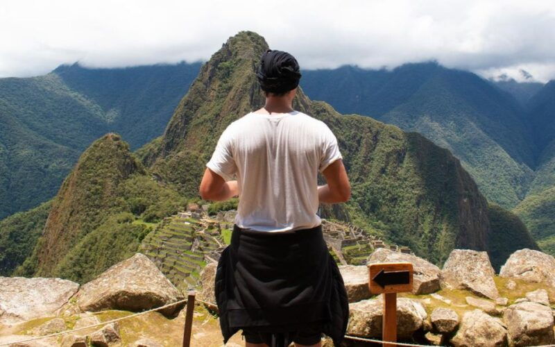 machupicchu-tour-by-tourist-train-in-2-days