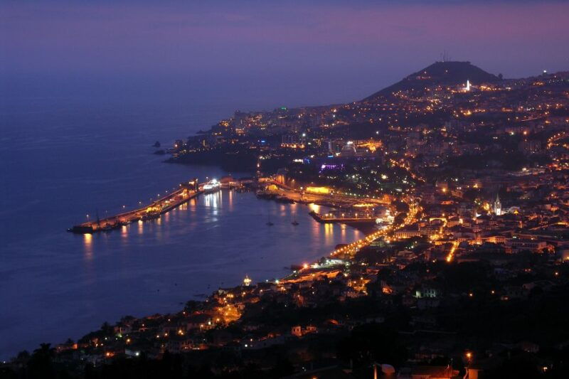 madeira-by-night-with-traditional-dinner