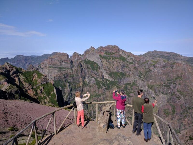 madeira-jeep-tour-pico-areeiro-santa-cruz-and-cristo-rei