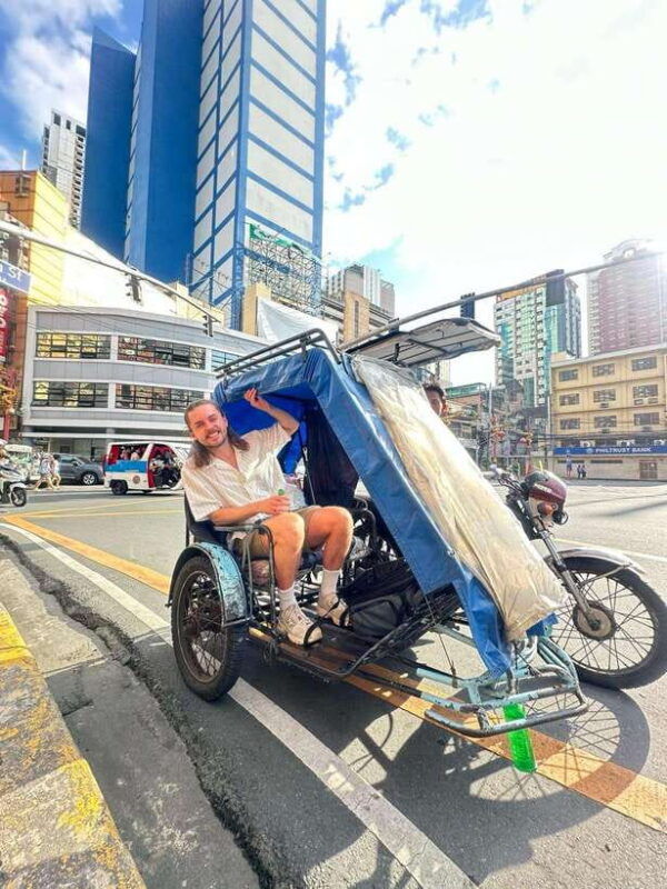 manila-tuktuk-and-jeepney-ride-guided-tour