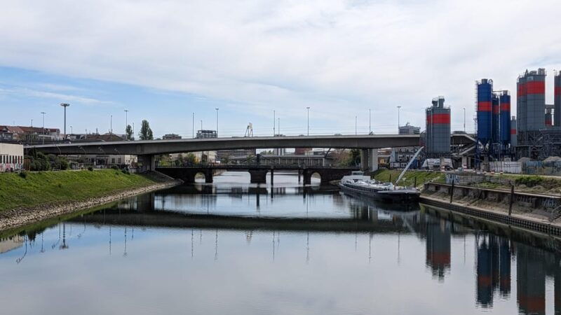 mannheim-guided-walking-tour-industrial-culture-at-the-commercial-port