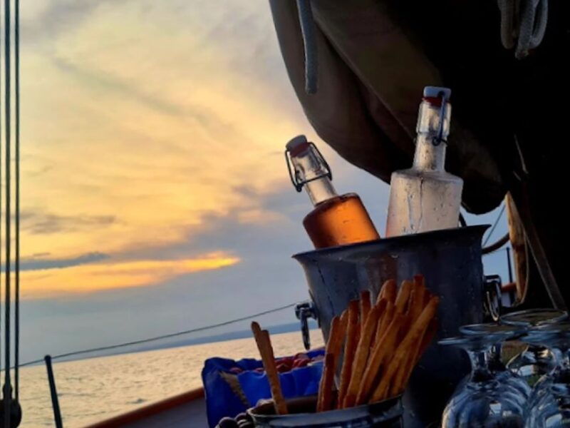 marseille-sunset-cruise-cocktail-dinner-in-frioul-islands