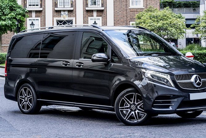 Melbourne Airport MEL Private Transfer to Melbourne in Luxury Van - Key Points