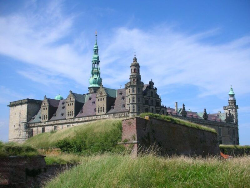 mesmerizing-helsingor-private-family-walking-tour