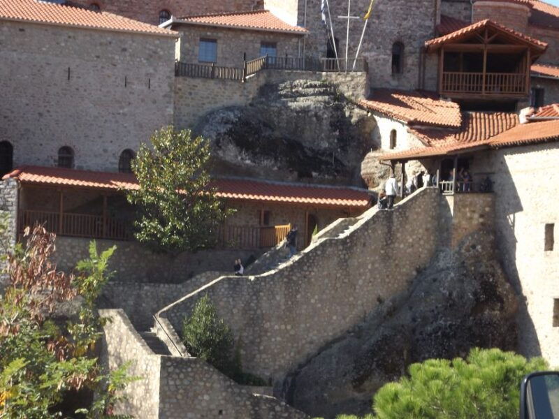 meteora-2-day-tour-by-train-from-thessaloniki