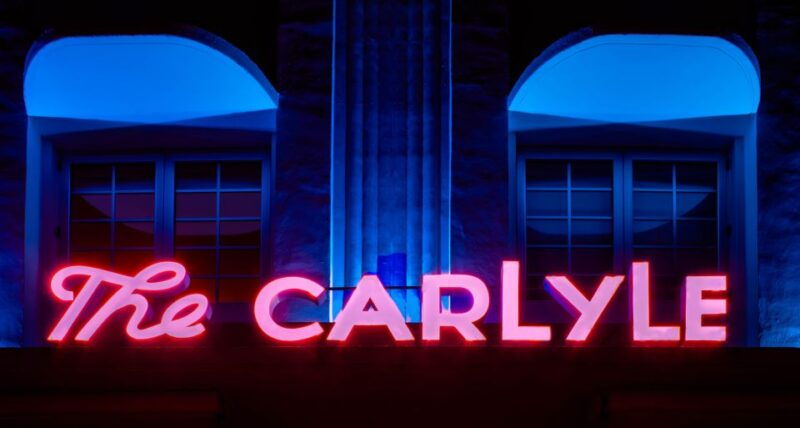 miami-beach-bar-tour-art-deco-neon-lights-with-historian