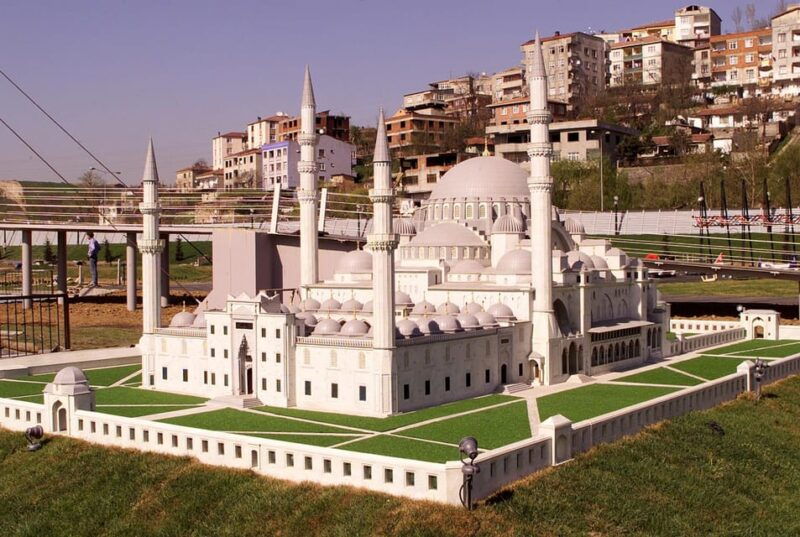 miniaturk-istanbul-private-guided-tour-optional-transfers