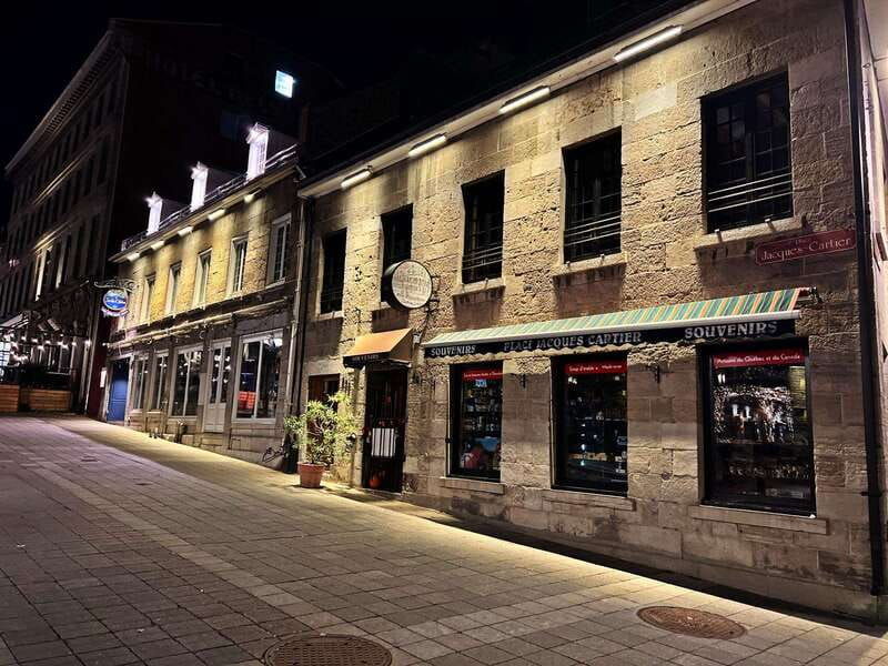 montreal-3-hour-private-car-evening-tour-with-local-guide