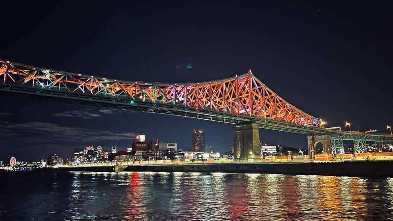 montreal-guided-walking-night-tour-with-an-expert-guide