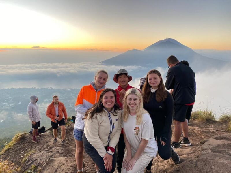 moun-batur-trekking-sunrise-hotspring
