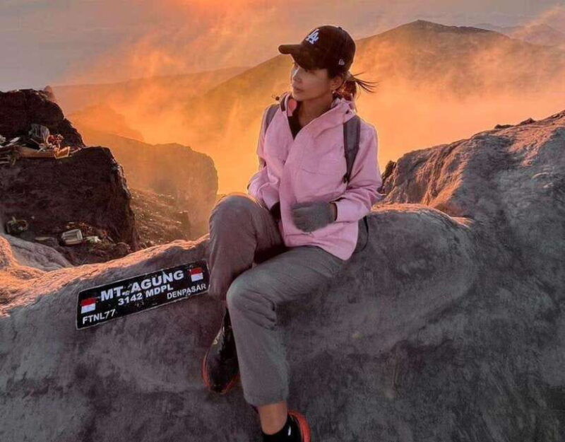 mount-agung-sunrise-tour-highest-peak-adventure-3142m