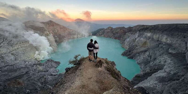 mount-ijen-volcanic-crater-overnight-trip-from-bali