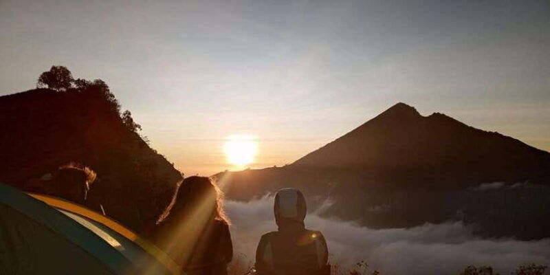 mount-rinjani-trekking-3d-2n-summit-lake-hotpring-bestseller