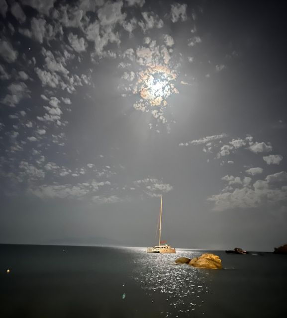mykonos-boho-experience-catamaran-cruise