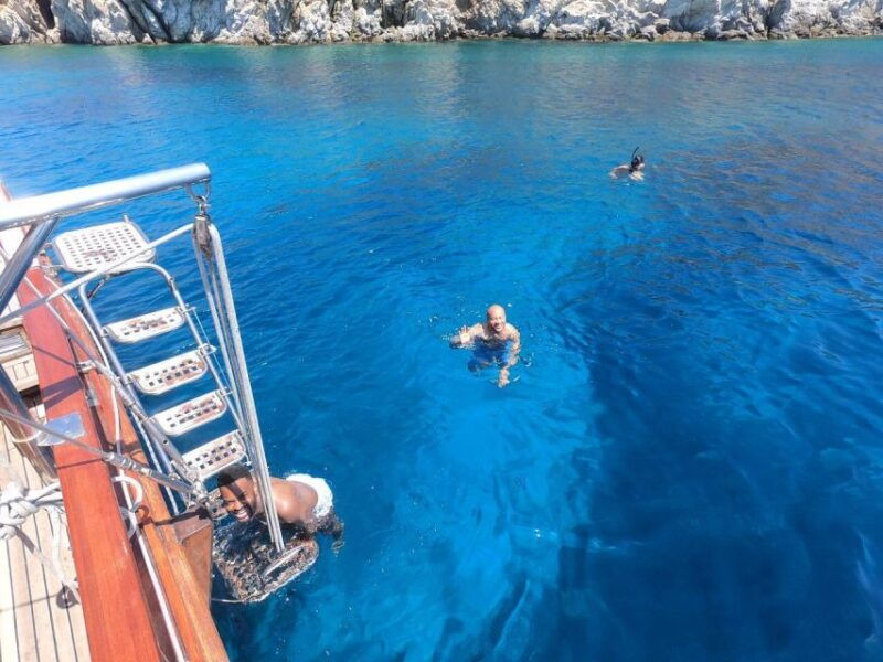 mykonos-delos-and-rhenia-islands-cruise-with-bbq-meal