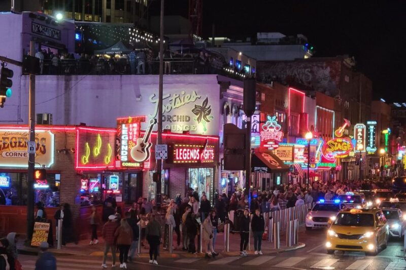 nashville-music-city-nighttime-trolley-tour