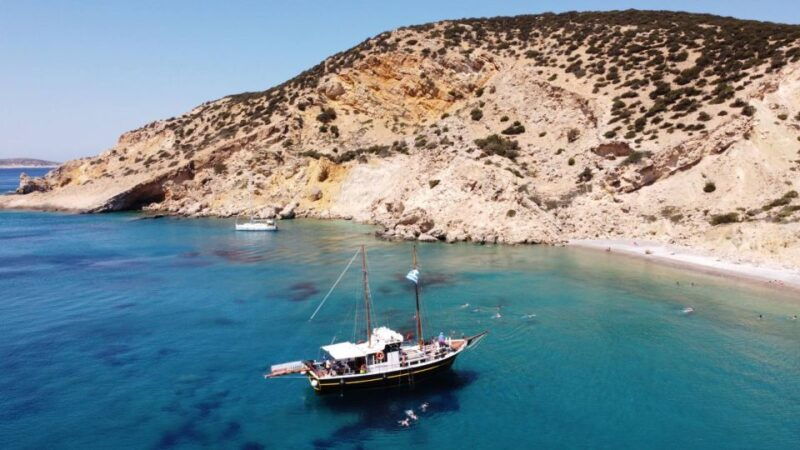 naxos-koufonissia-and-rina-cave-boat-trip-with-bbq