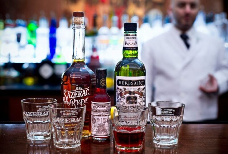 new-orleans-afternoon-cocktail-walking-tour-with-drinks