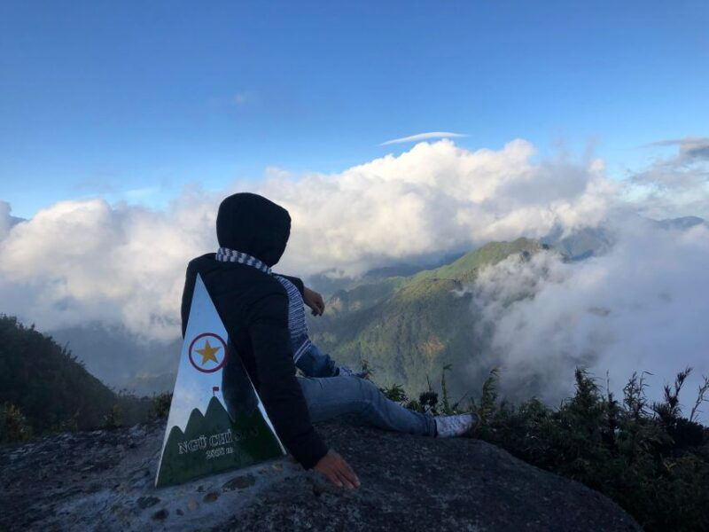 ngu-chi-son-mountain-hiking