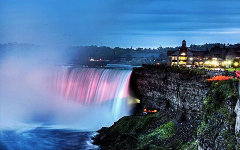 niagara-falls-day-night-tour-with-boat-ride-and-dinner