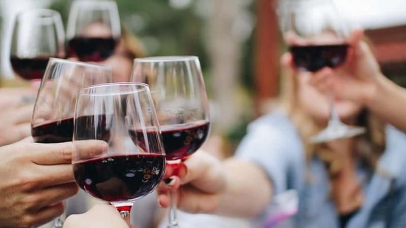 niagara-on-the-lake-wine-tour-with-tastings-and-lunch