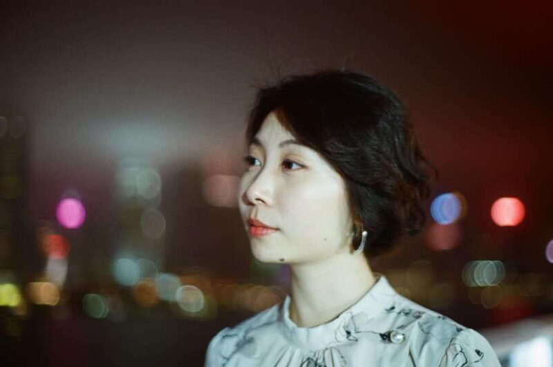 night-photoshoot-in-hong-kong-cinematic-moody-personal