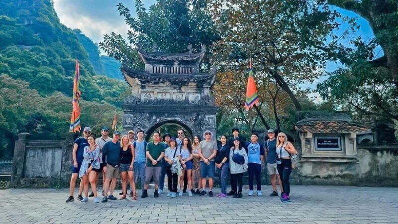ninh-binh-1-day-with-tam-coc-hoa-lu-and-mua-cave-buffet