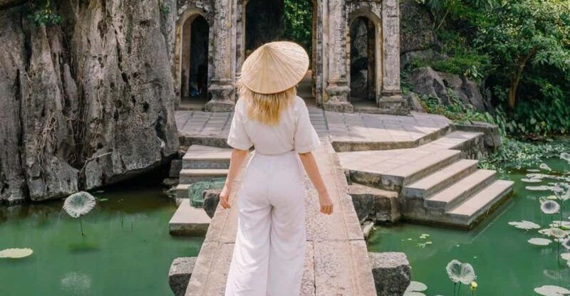 ninh-binh-ancient-capital-pagoda-2-day-tour