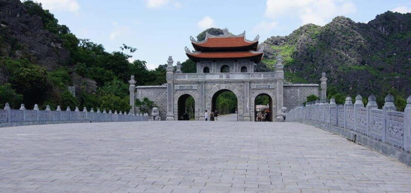 ninh-binh-day-trip-hoa-lu-trang-an-or-tam-coc