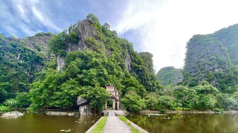 ninh-binh-hoa-lu-trang-an-and-mua-cave-day-tour