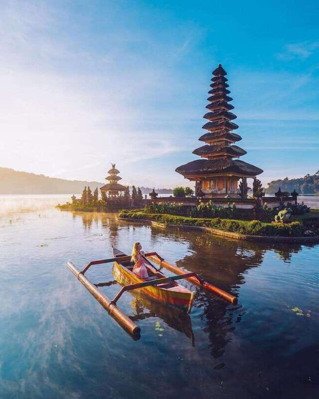 north-bali-dolphin-ulun-danu-temple-banyumala-waterfall