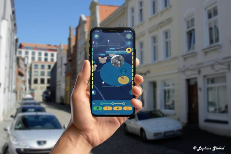 nosferatu-walking-tour-with-smartphone-app