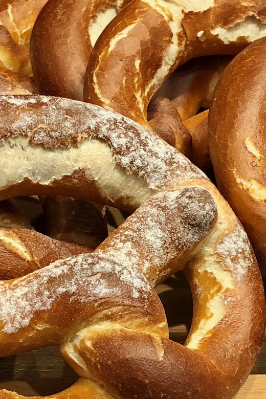 nuremberg-traditional-food-tasting-and-sightseeing-tour