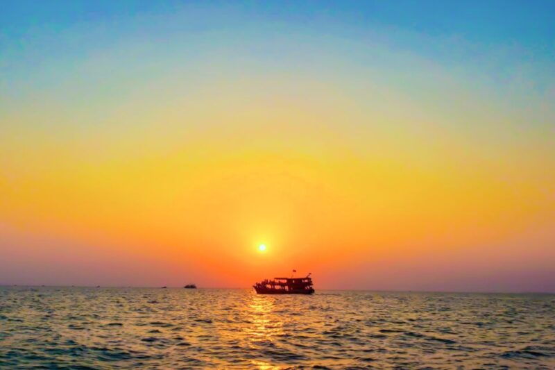 op2-phu-quoc-sunset-and-night-squid-fishing-with-dinner