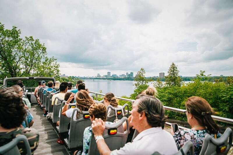 ottawa-hop-on-hop-off-guided-city-tour-pass