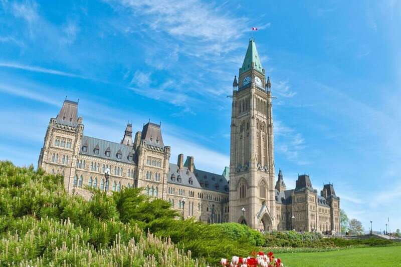 ottawa-private-custom-tour-with-a-local-guide