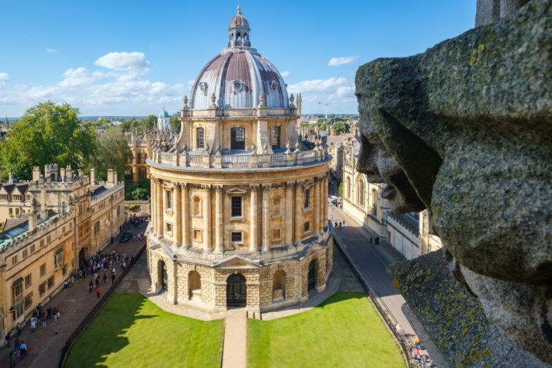 oxford-alumni-led-walking-tour-w-new-college-entry-option