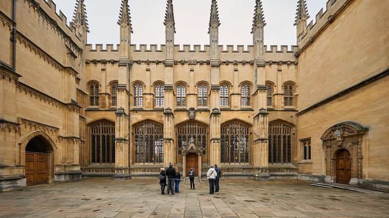 oxford-official-university-walking-tour-with-expert-guide