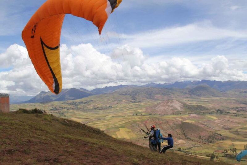 paragliding-in-sacred-valley-cusco
