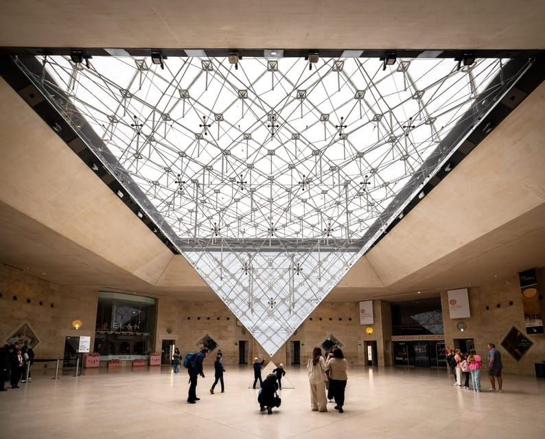 paris-louvre-museum-morning-tour-with-reserved-access