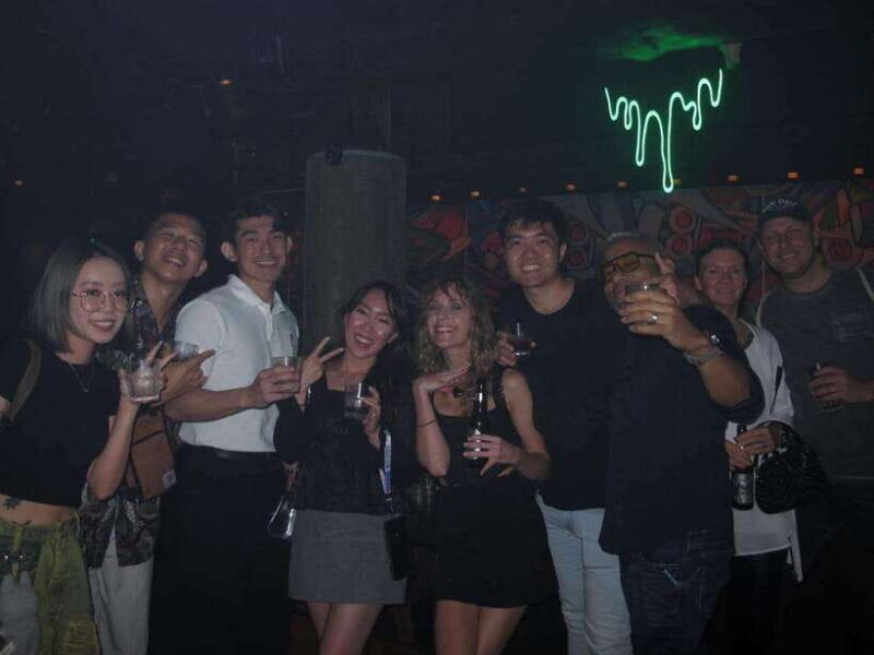 party-singapore-bespoke-pub-crawl