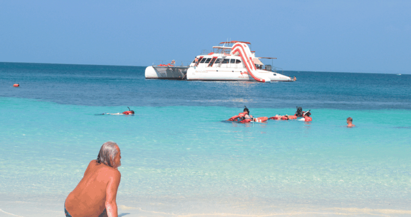 pattaya-full-day-2-islands-yacht-trip-with-lunch-and-sunset