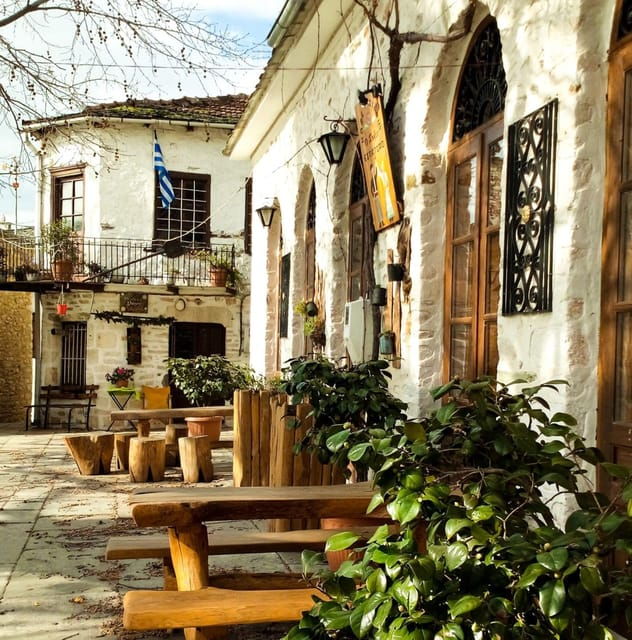pelion-villages-small-group-tour-pinakates-vizitsa-milies