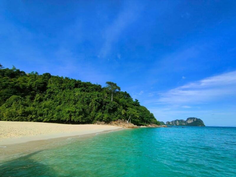 phi-phi-one-day-trip-by-long-tail-boat-7-island
