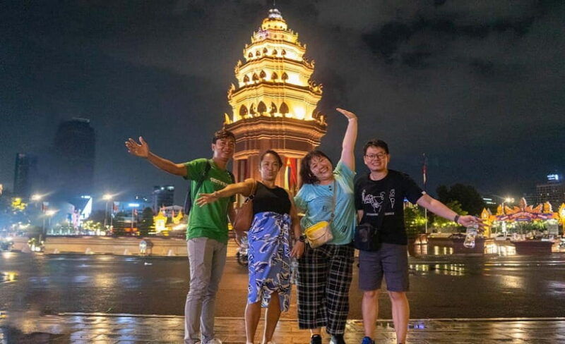 phnom-penh-evening-food-tour-with-drinks-tuk-tuk-included