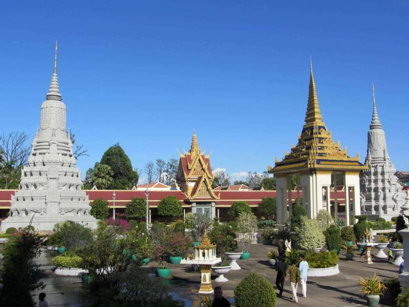 phnom-penh-private-tour-royal-palace-silver-pagoda-s-21