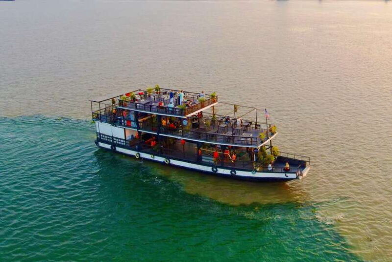 phnom-penh-sunset-cruise-with-unlimited-beer-fruit-platter