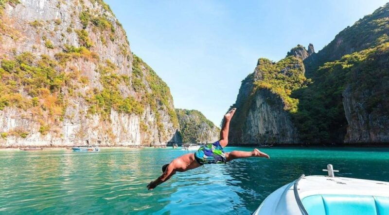 phuket-phi-phi-maya-bay-and-khai-island-with-buffet-lunch