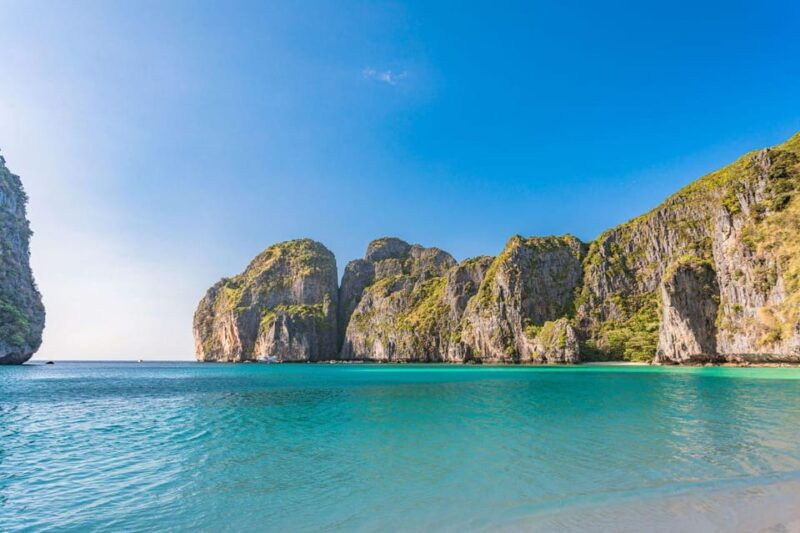 phuket-premium-day-trip-to-phi-phi-maya-bamboo-island